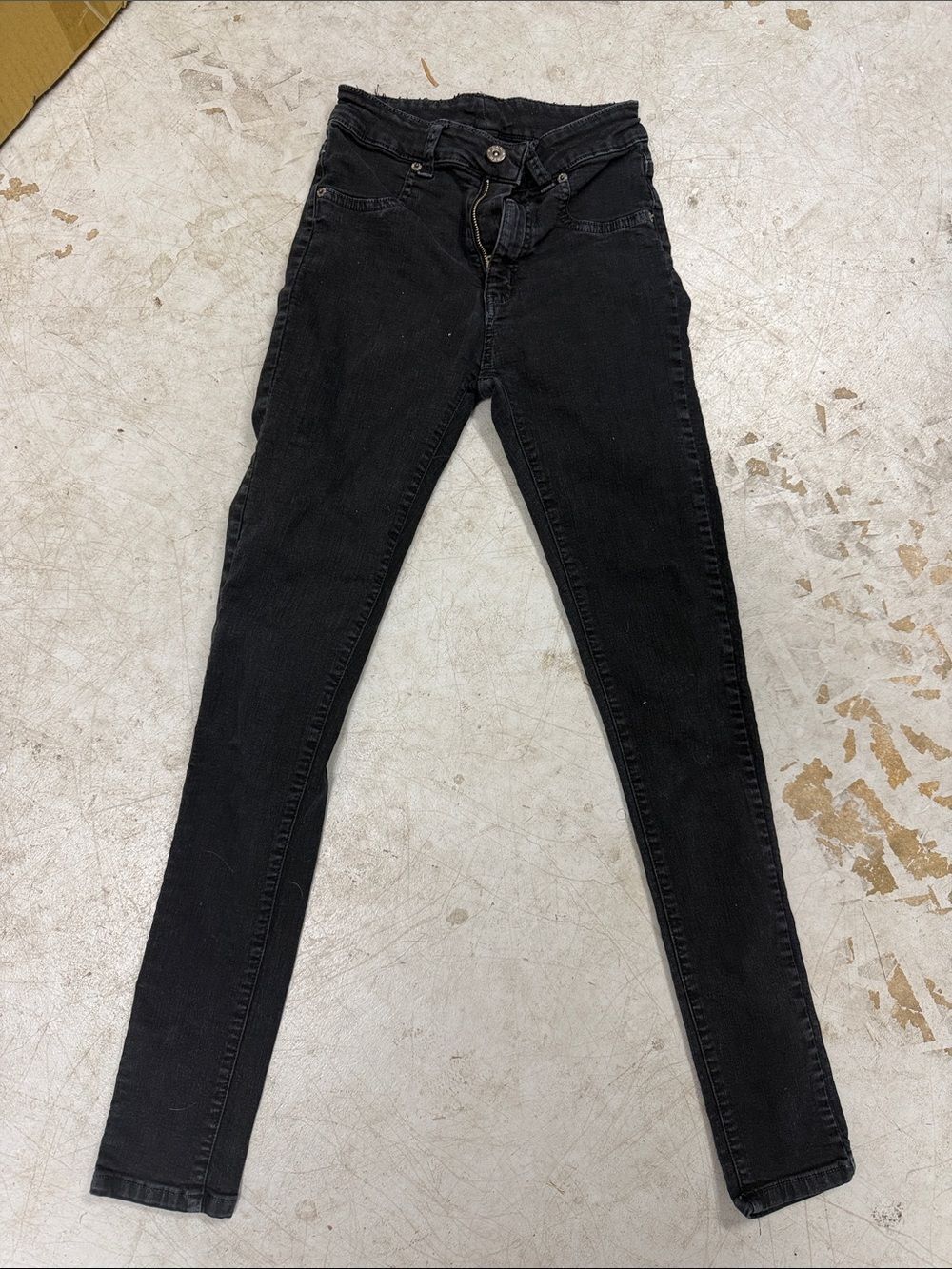 Black Women's Skinny Jeans - Classic Slim Fit - Size 25 CARMAR - LIKE NEW